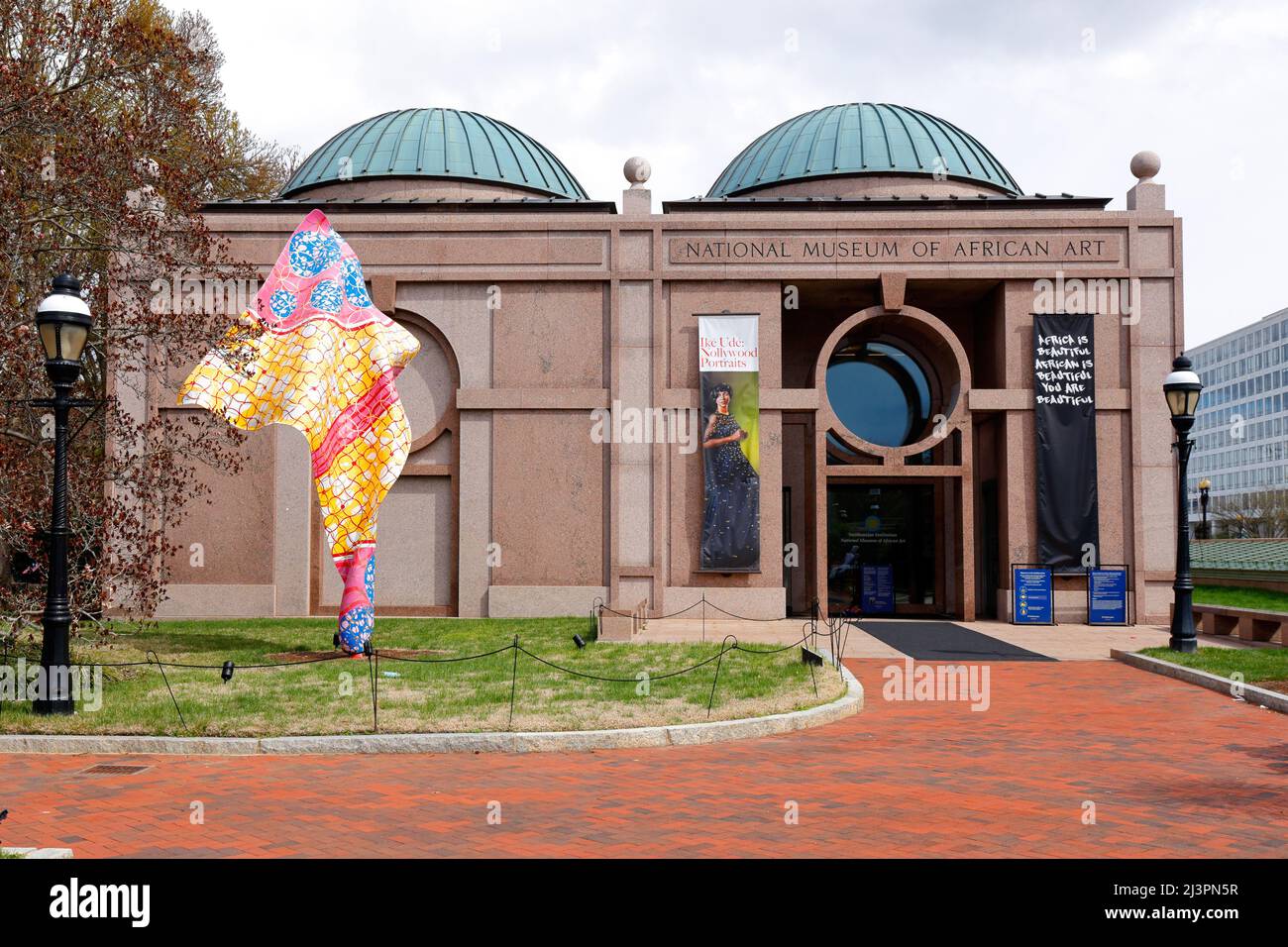 National Museum of African Art, 950 Independence Ave SW, Washington, DC. Außenansicht eines Museums. Stockfoto