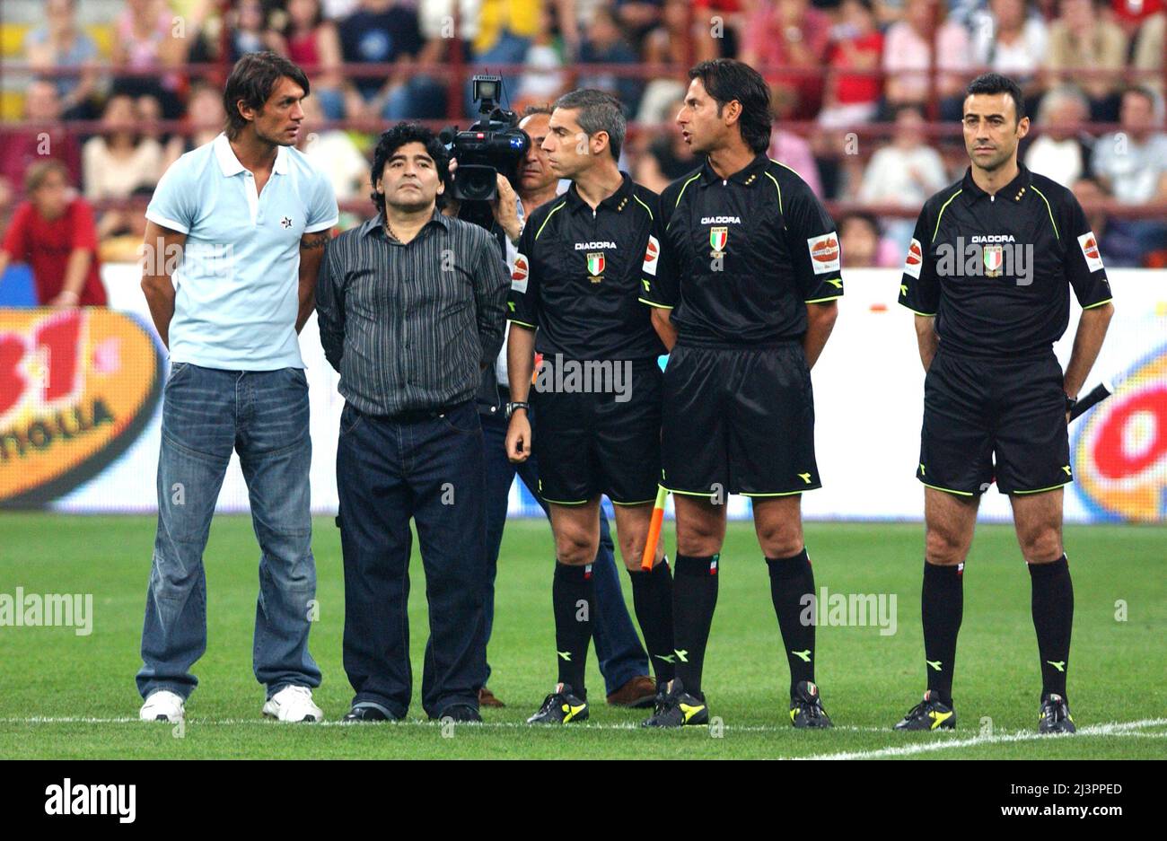Mailand Italien 2005-05-31, Diego Armando Maradona und Paolo Maldini ,'Partita del Cuore', Charity-Spiel zwischen dem National Singers vs Golden Team for Children Stockfoto