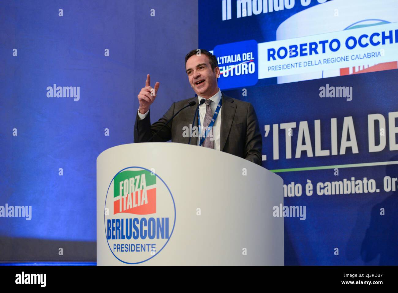 Hotel Parco dei Principi, Rom, Italien, 09. April 2022, Roberto Occhiuto, Präsident der Region Kalabrien, am zweiten Tag der Veranstaltung „L’Italia del futuro“, die von der politischen Partei Forza Italia organisiert wurde. Die Veranstaltung endet mit der Intervention von Silvio Berlusconi, dem Anführer von Forza Italia. - Nachrichten Stockfoto