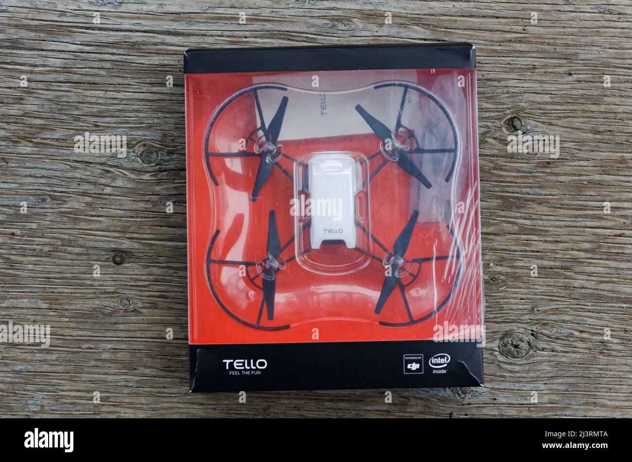 Tello Drohne in der Verpackung. Quebec, Kanada Stockfoto