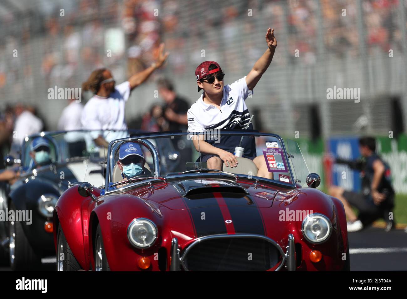 Albert Park, Melbourne, Victoria, Australien. 10. April 2022. FIA Formel-1-Weltmeisterschaft 2022 - Formel 1 Rolex großer Preis von Australien - Yuki Tsunoda ( Japan ) Rennen für die Scuderia AlphaTauri während der Fahrerparade -Bildquelle: brett keating/Alamy Live News Stockfoto