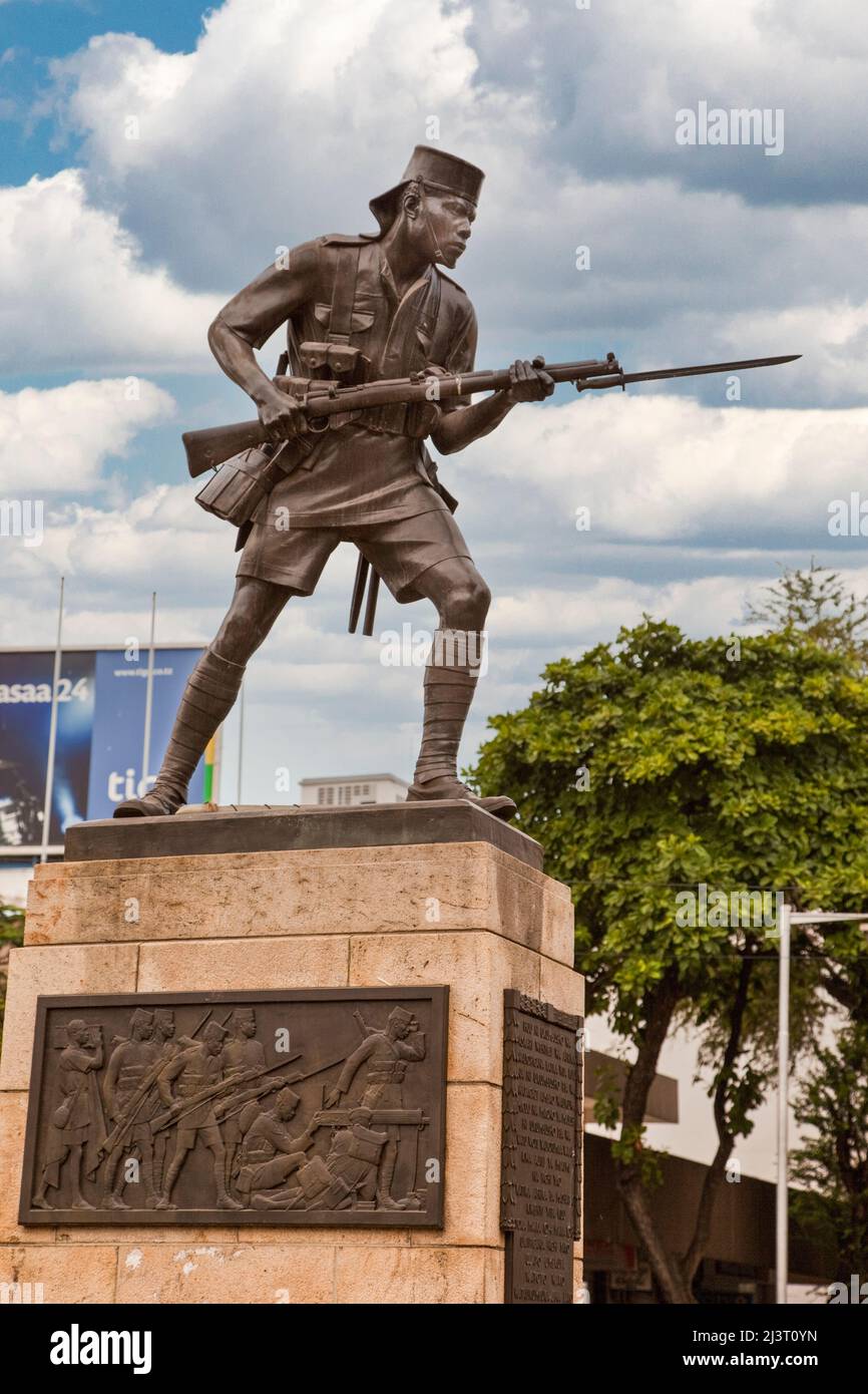 Dar es Salaam, Tansania. Askari Monument, für tansanische Veteranen des Ersten Weltkriegs. Stockfoto