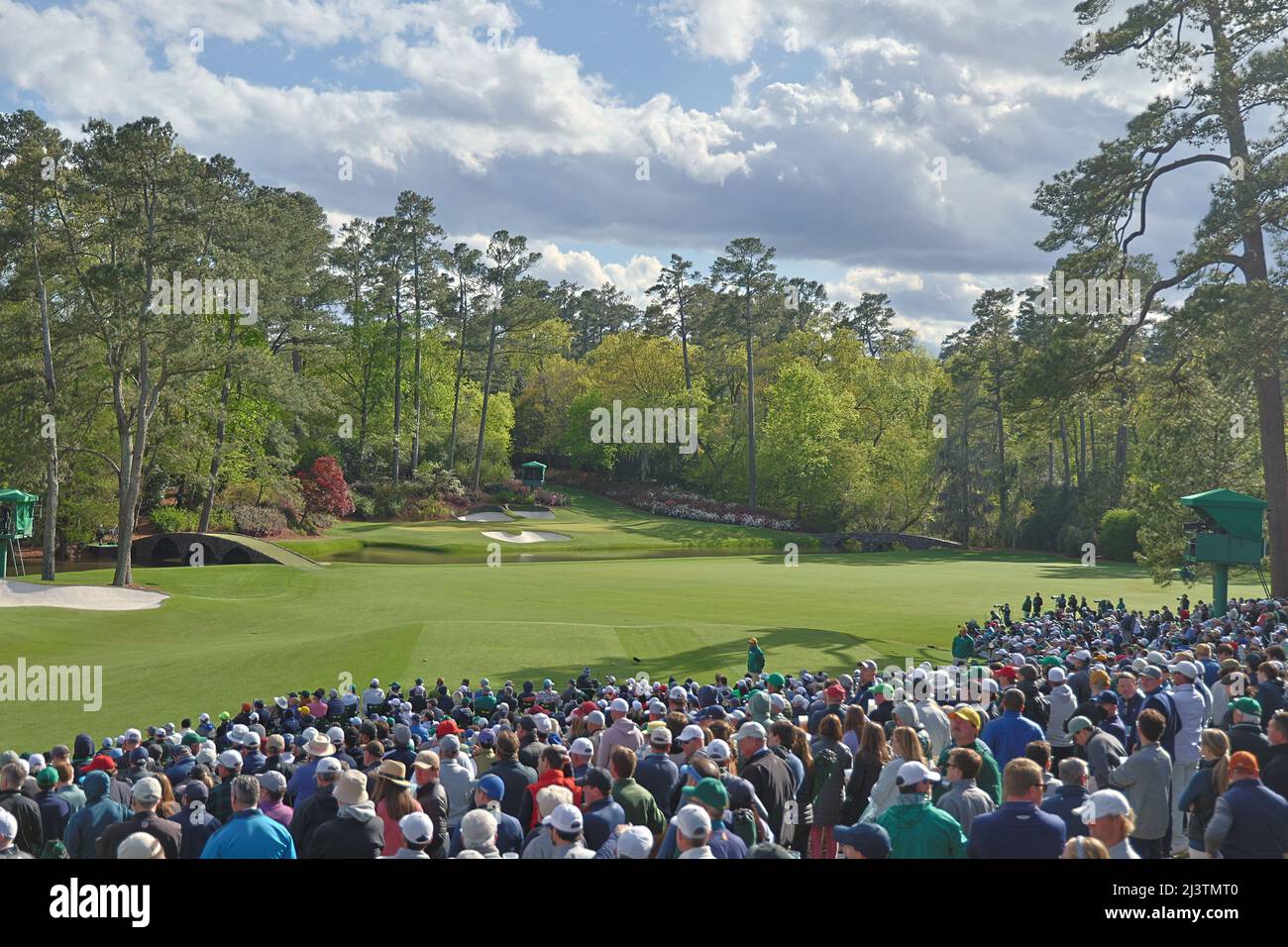 Gesamtansicht des 12.-Loch-Golfs während der dritten Runde des Masters-Golfturniers 2022 im Augusta National Golf Club in Augusta, Georgia, USA, am 9