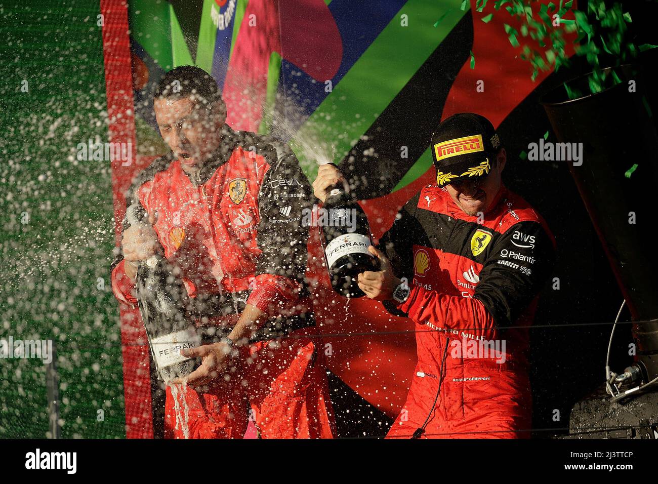 Melbourne, Australien. 10. April 2022. 10. April 2022, Albert Park, Melbourne, FORMEL 1 ROLEX AUSTRALIAN GRAND PRIX 2022, im Bild Podium: Gewinner Charles Leclerc (MCO), Scuderia Ferrari Credit: dpa/Alamy Live News Stockfoto