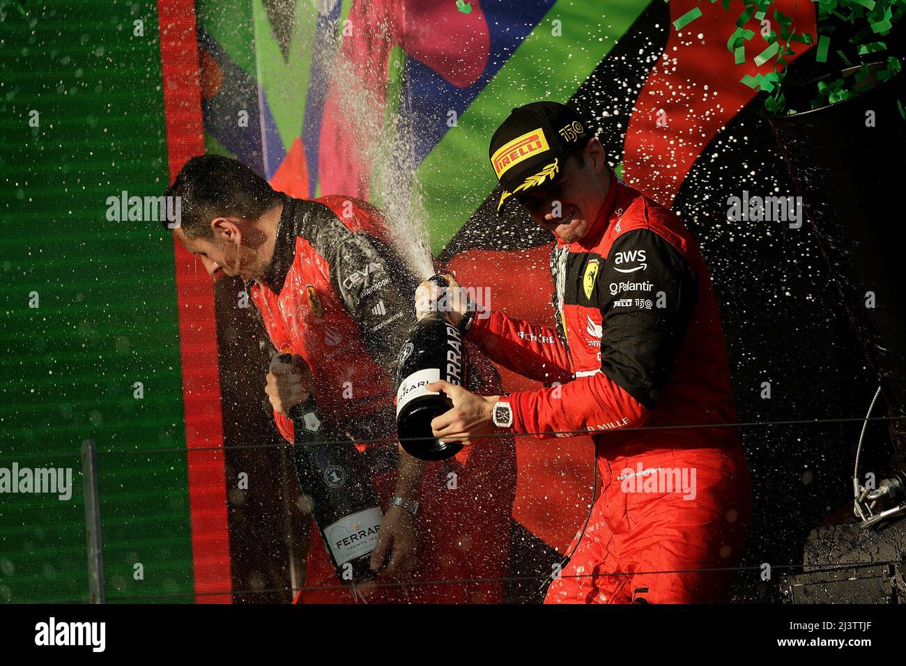 Melbourne, Australien. 10. April 2022. 10. April 2022, Albert Park, Melbourne, FORMEL 1 ROLEX AUSTRALIAN GRAND PRIX 2022, im Bild Podium: Gewinner Charles Leclerc (MCO), Scuderia Ferrari Credit: dpa/Alamy Live News Stockfoto