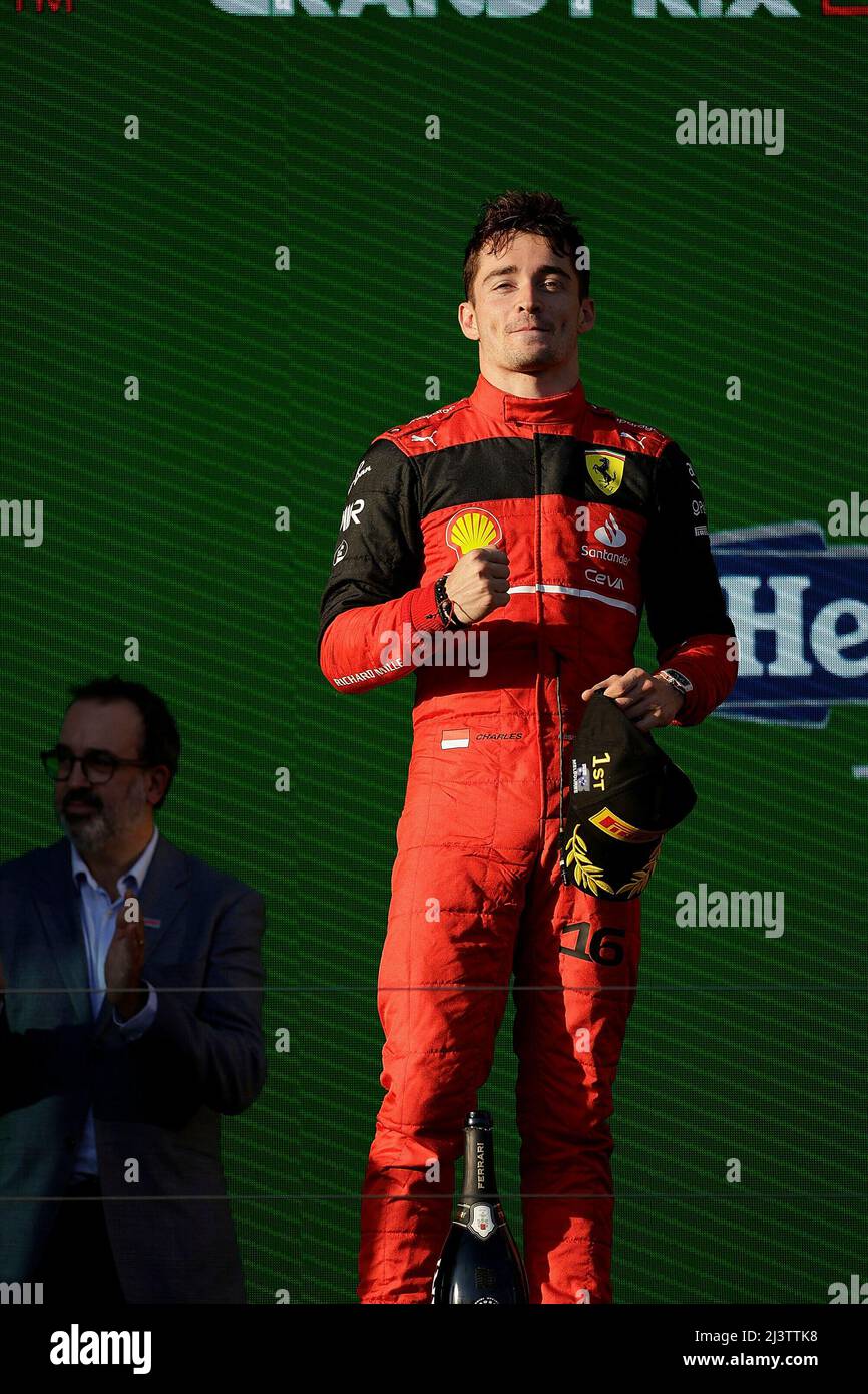 Melbourne, Australien. 10. April 2022. 10. April 2022, Albert Park, Melbourne, FORMEL 1 ROLEX AUSTRALIAN GRAND PRIX 2022, im Bild Podium: Gewinner Charles Leclerc (MCO), Scuderia Ferrari Credit: dpa/Alamy Live News Stockfoto
