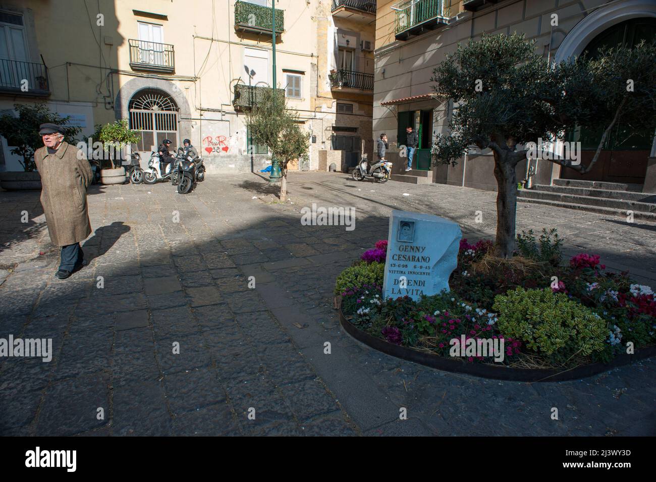 Neapel, Italien 20/01/2016: Gedenktafel an die junge Jenny Cesarano, unschuldiges Opfer der Camorra in rione Sanità. ©Andrea Sabbadini Stockfoto