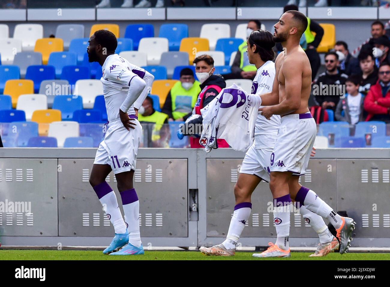 NAPELS, ITALIEN - 10. APRIL: Dusan Vlahovic von ACF Fiorentina während der Serie Ein Spiel zwischen SSC Napoli und Fiorentina im Stadio Diego Armando Maradona am 10. April 2022 in Napels, Italien (Foto: Ciro Santangelo/Orange Picches) Stockfoto