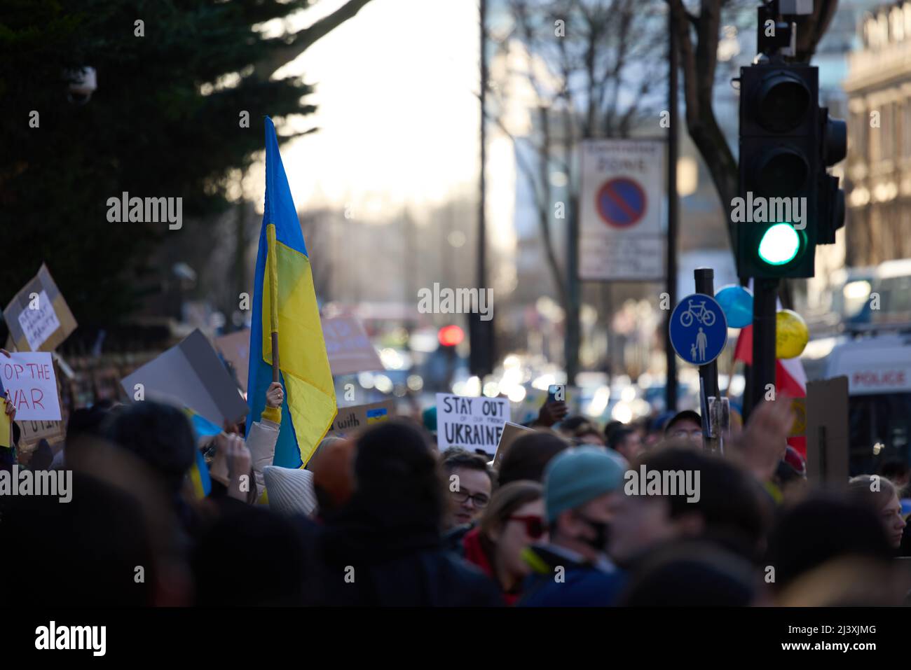 Für den Protest in der Ukraine, London in der Nähe der russischen Botschaft Stockfoto