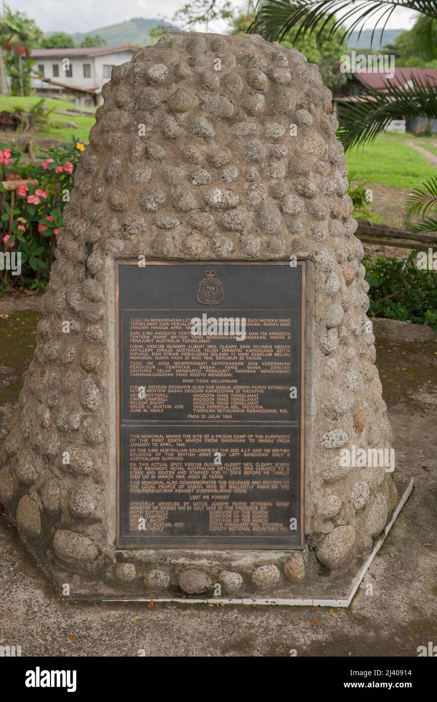 Kriegsdenkmal, das den Ort eines Gefangenenlagers für die Überlebenden des ersten Todesmarsches von Sandakan nach Ranau im Jahr 1945 markiert. Nur 6 Australier überlebten. Stockfoto