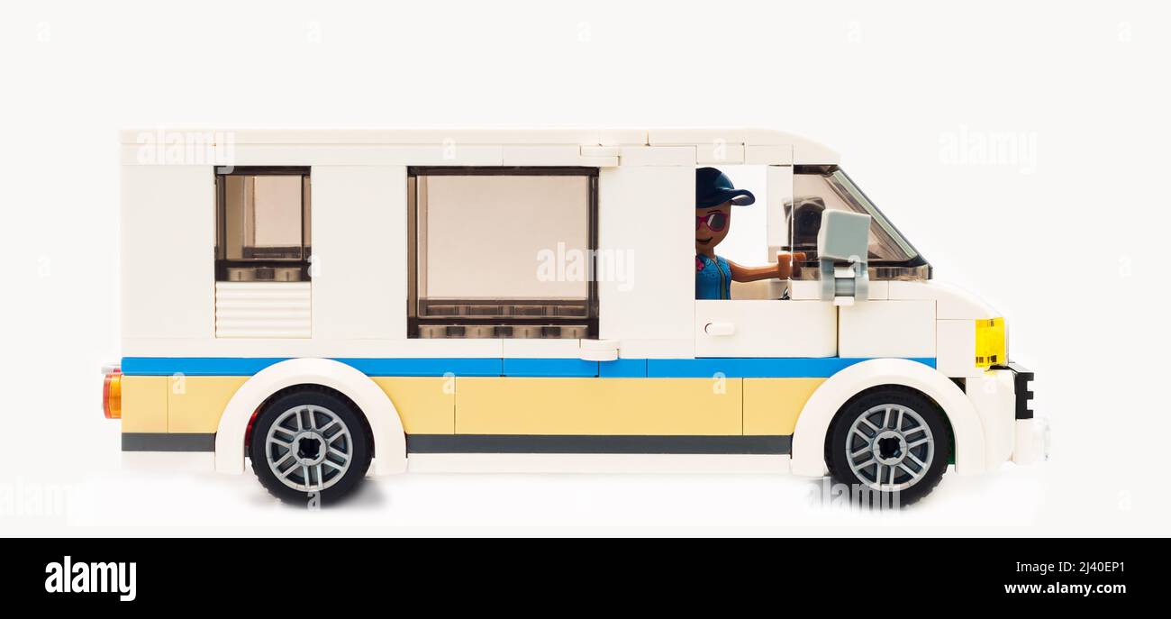 2021: LEGO Konstruktor, der weiße Lieferwagen Stockfoto