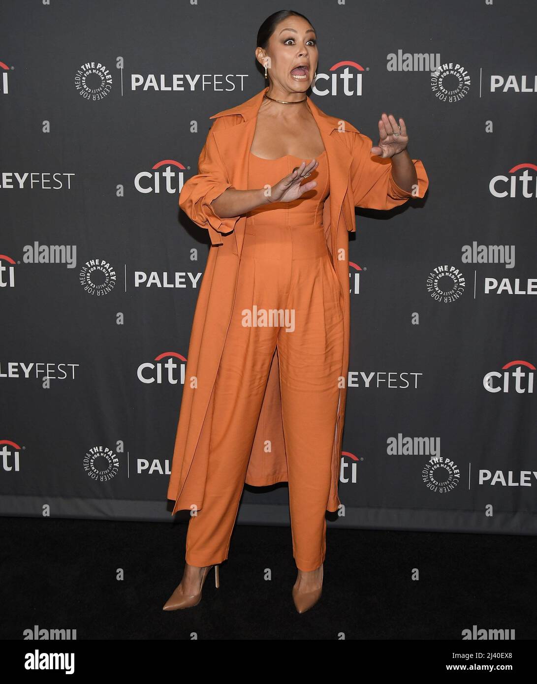 Los Angeles, USA. 10. April 2022. Vanessa Lachey beim PaleyFest LA - Ein Gruß an das NCIS-Universum, der am Sonntag, dem 10. April 2022, im Dolby Theater in Hollywood, CA, abgehalten wird. (Foto: Sthanlee B. Mirador/Sipa USA) Quelle: SIPA USA/Alamy Live News Stockfoto