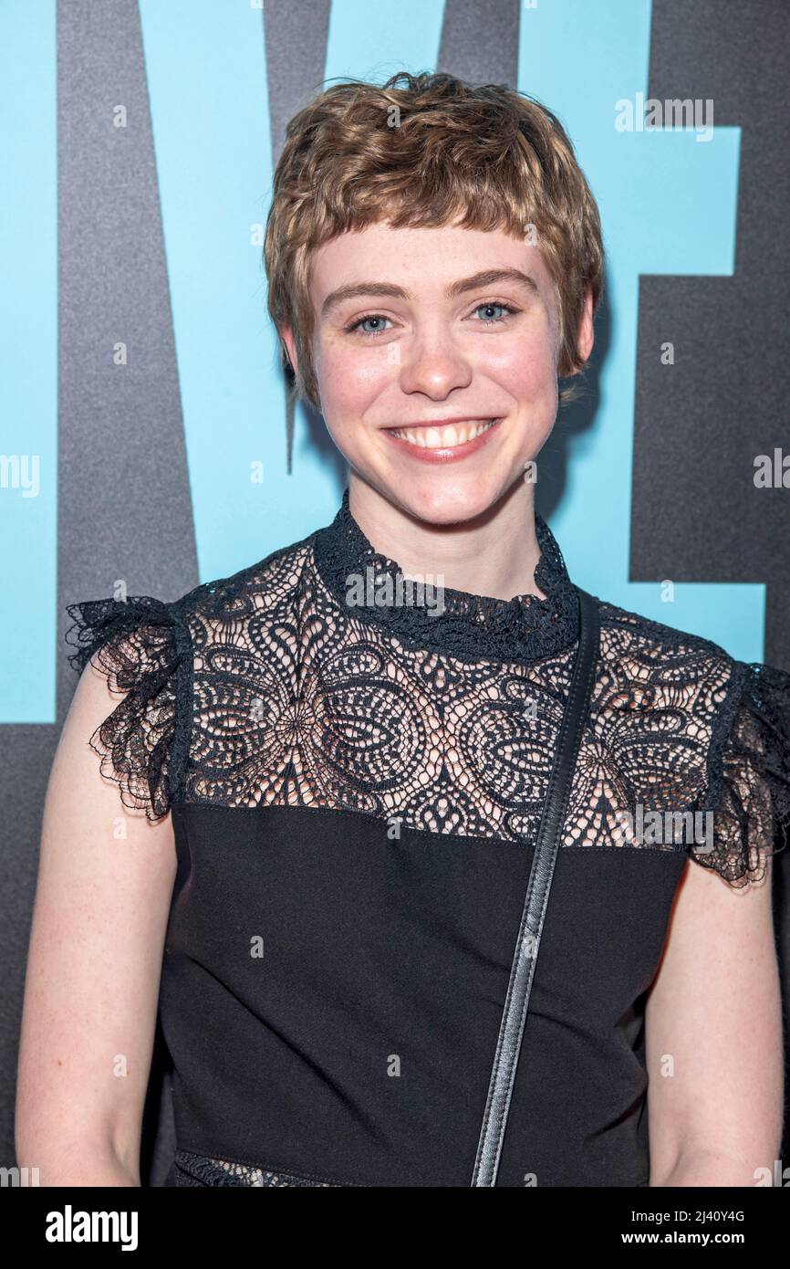 New York, Usa. 10. April 2022. Sophia Lillis nimmt an der New York  Screening-Vorführung „The Unertraable Weight of Massive Talent“ bei Regal  Essex Crossing in New York City Teil. Kredit: SOPA Images