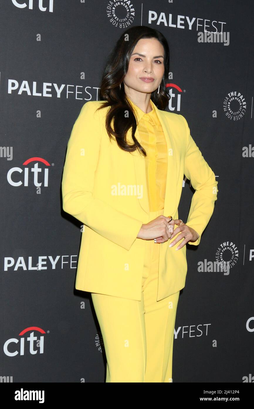 LOS ANGELES - APR 10: Katrina Law beim PaleyFEST - NCIS Universe im Dolby Theater am 10. April 2022 in Los Angeles, CA Stockfoto
