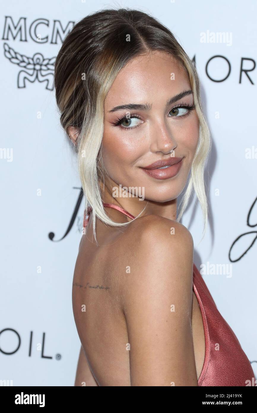 BEVERLY HILLS, LOS ANGELES, KALIFORNIEN, USA - 10. APRIL: Delilah Belle Hamlin kommt bei den jährlichen Fashion Los Angeles Awards 6. der Daily Front Row an, die von Yes I am Cacharel, Moroccanoil, Sunglass Hut, MCM, FIDSCHI, Whispering Angel und Sleep Spa Hastens fanden am 10. April 2022 im Beverly Wilshire, Einem Four Seasons Hotel, in Beverly Hills, Los Angeles, Kalifornien, USA, statt. (Foto von Xavier Collin/Image Press Agency) Stockfoto