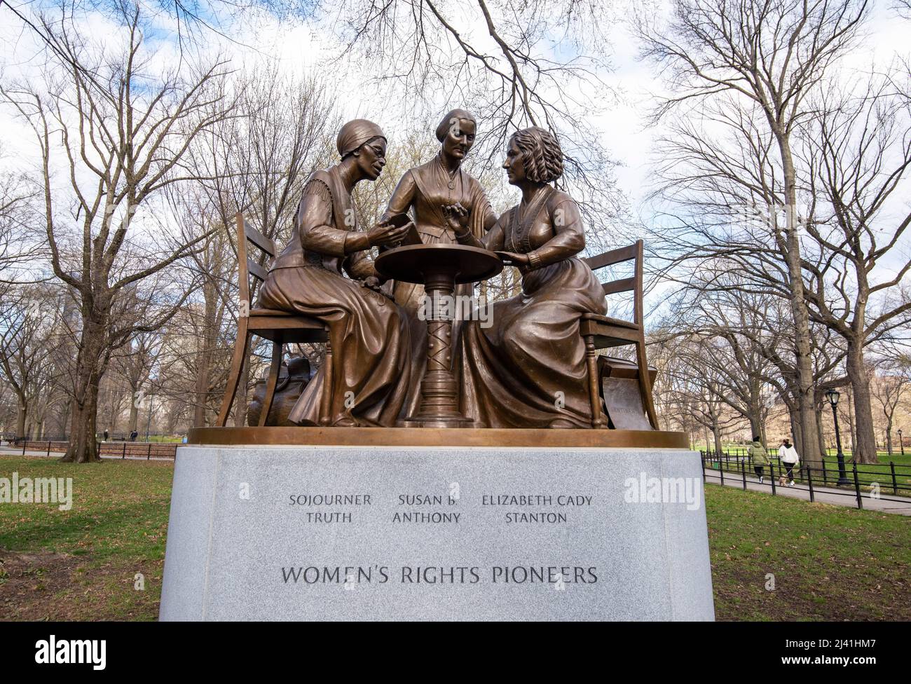 Das Women's Rights Pioneers Monument auf der Mall im Central Park in Manhattan, New York City, USA Stockfoto