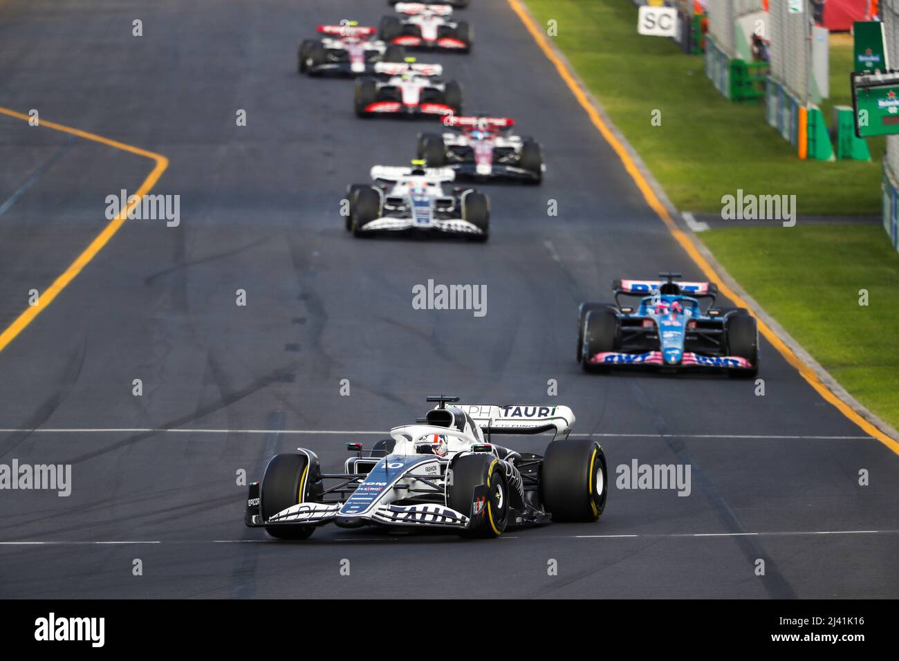 #10 Pierre Gasly (FRA, Scuderia AlphaTauri), F1 Grand Prix of Australia auf dem Melbourne Grand Prix Circuit am 10. April 2022 in Melbourne, Australien. (Foto mit ZWEI HOHEN Bildern) Stockfoto