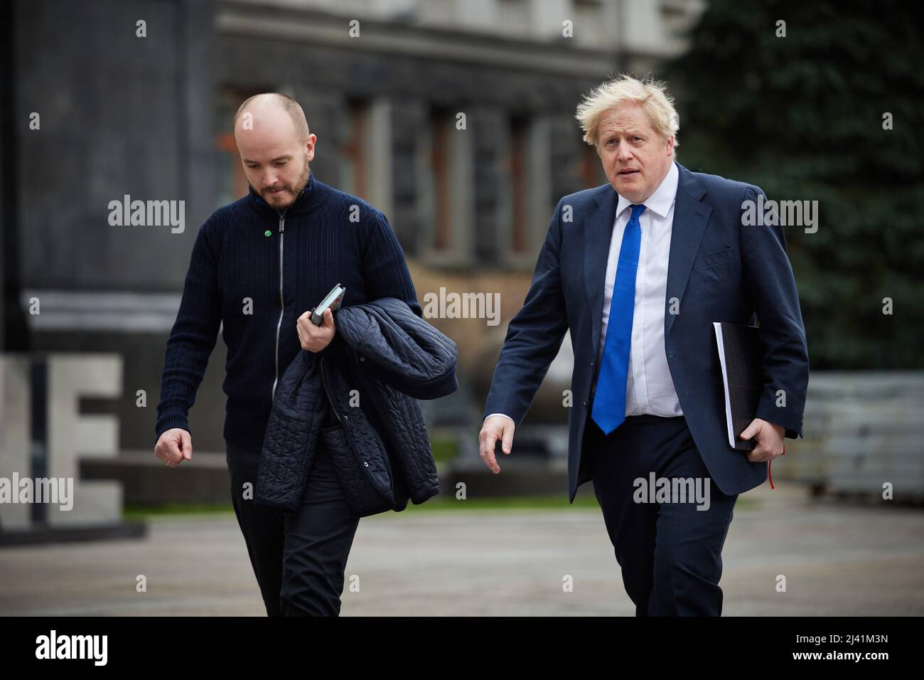 KIEW, UKRAINE - 09. April 2022 - der britische Premierminister Boris Johnson trifft den ukrainischen Präsidenten Wolodymyr Zelensky während eines Überraschungsbesuchs im Krieg Stockfoto