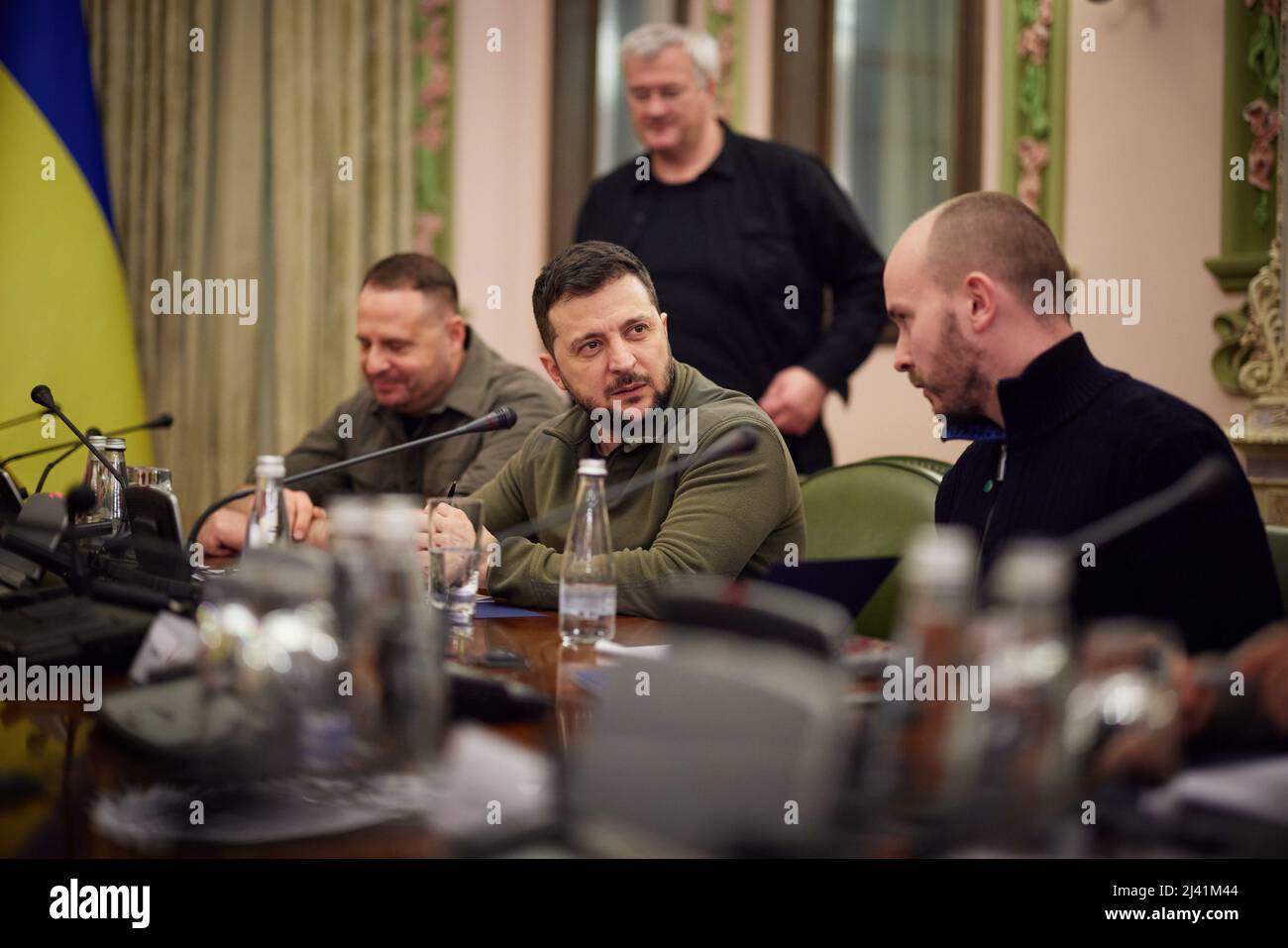 KIEW, UKRAINE - 09. April 2022 - der britische Premierminister Boris Johnson trifft den ukrainischen Präsidenten Wolodymyr Zelensky während eines Überraschungsbesuchs im Krieg Stockfoto