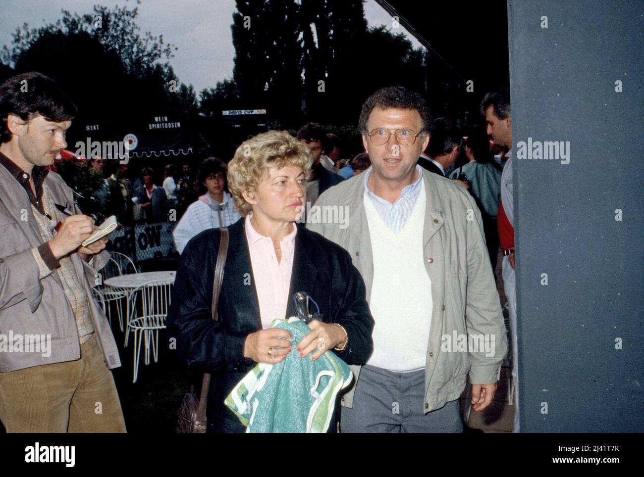 Eltern von Tennisspieler Boris Becker, das Ehepaar Elvira und Karl Heinz Becker, Deutschland um 1987. Stockfoto