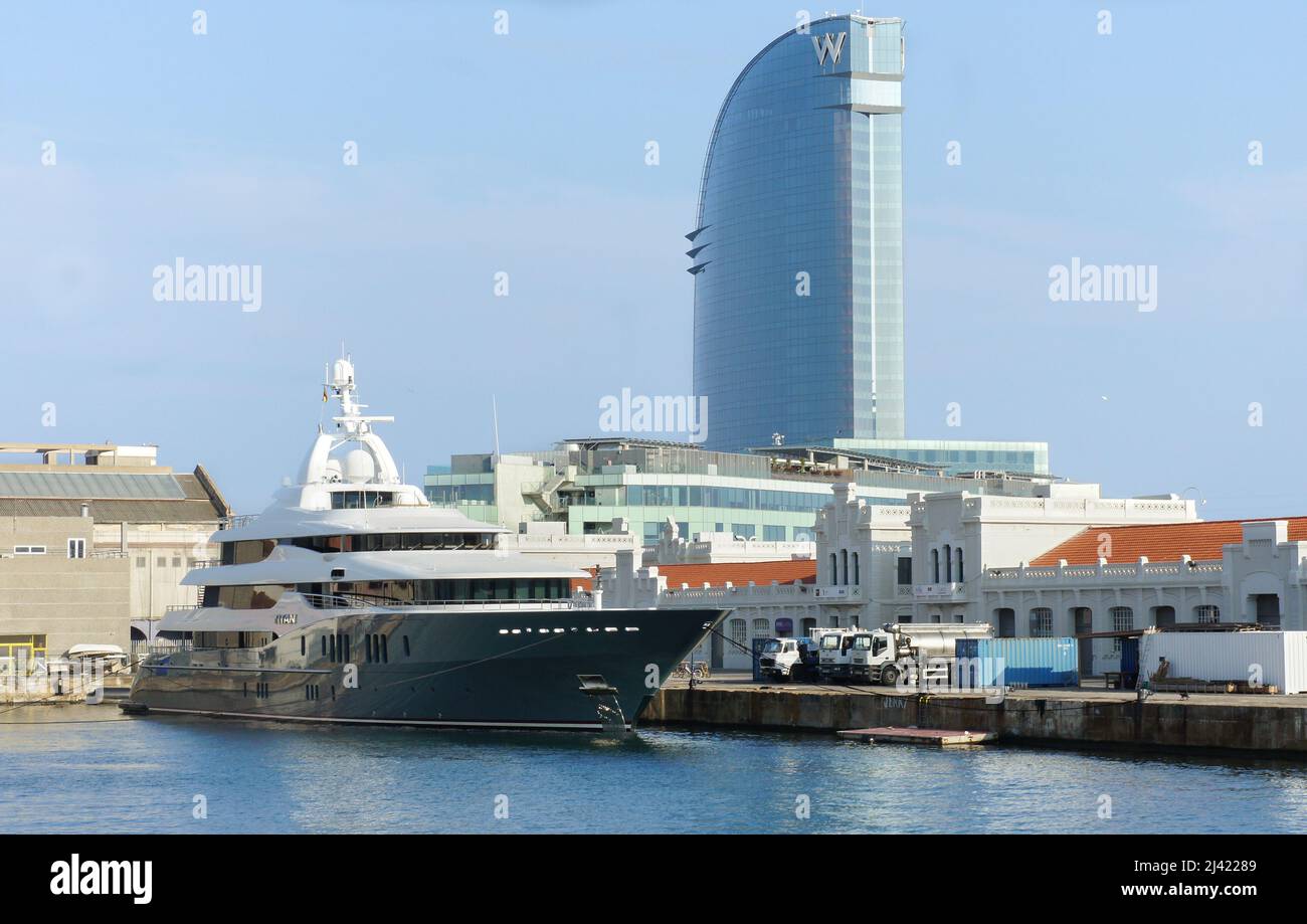 Die Yacht Titan im Besitz des russischen Milliardärs und Oligarchen Alexander Abramov - gebaut 2010 von der Werft Abeking & Rasmussen Stockfoto