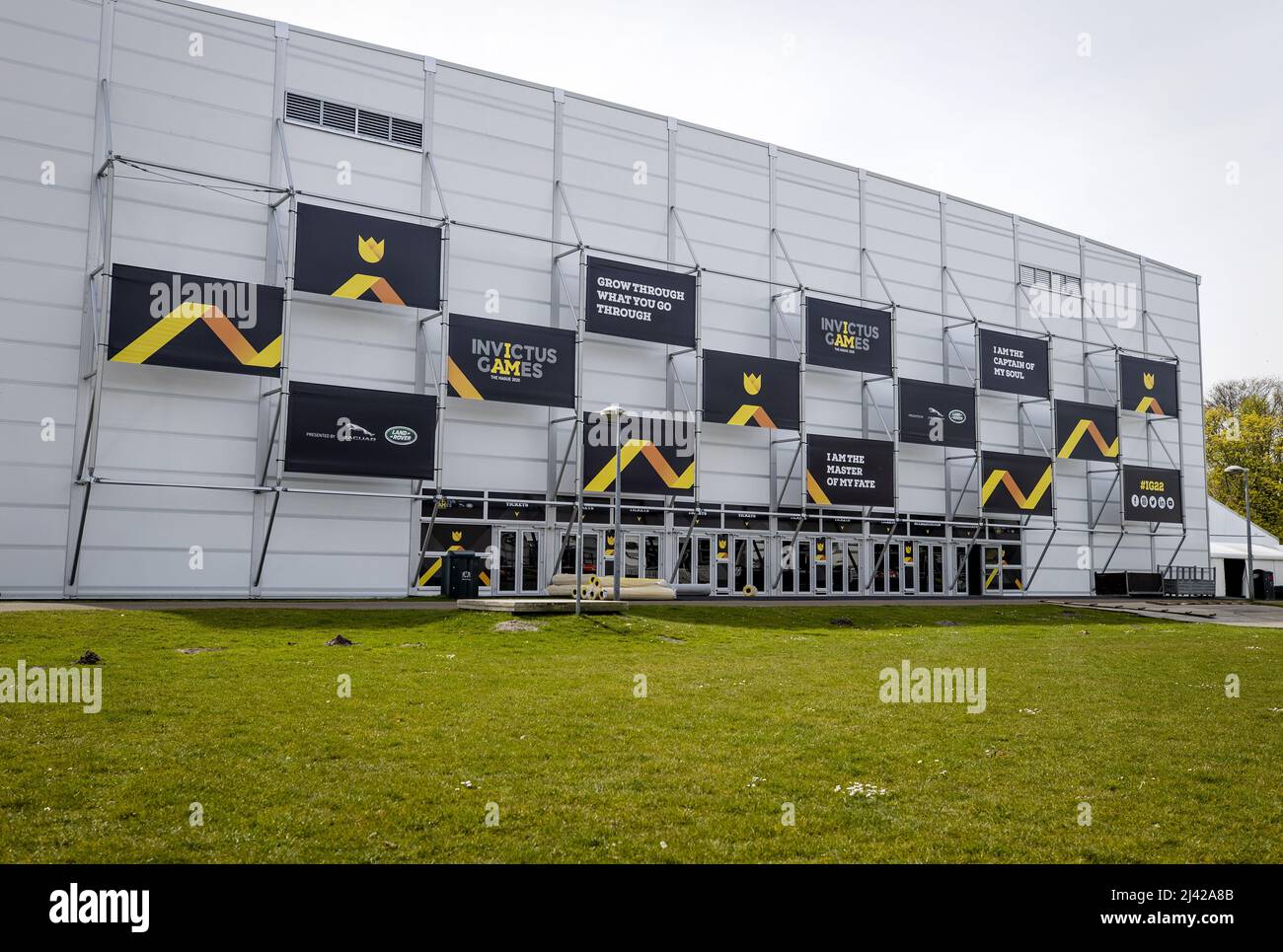 2022-04-11 15:27:47 DEN HAAG - das Stadion der Invictus Games wird im Zuiderpark in Den Haag gebaut. Diese internationale Multisportveranstaltung ist für Militärangehörige und Veteranen gedacht, die im Militär psychisch oder körperlich verletzt wurden. ANP SEM VAN DER WAL niederlande Out - belgien Out Stockfoto