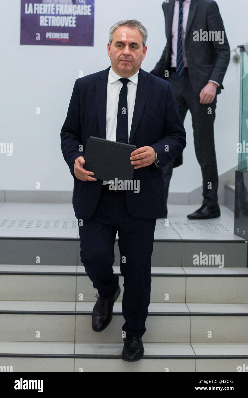 Xavier Bertrand nimmt an der Republikanerversammlung im LR Headquarter Teil - LR ist eine liberal-konservative Partei der Mitte-Rechts am 11. April 2022 in Paris, Frankreich. Foto von Nasser Berzane/ABACAPRESS.COM Stockfoto