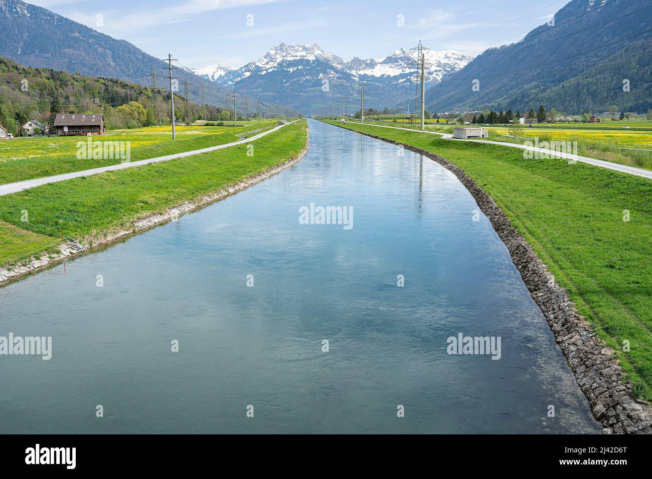 Linth chanel in der Nähe von Benken, CT. St. Gallen, Schweiz Stockfoto