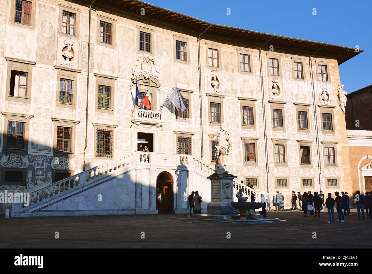 PISA, ITALIEN - 15. OKTOBER 2021: Blick auf die Straße von Pisa Stockfoto