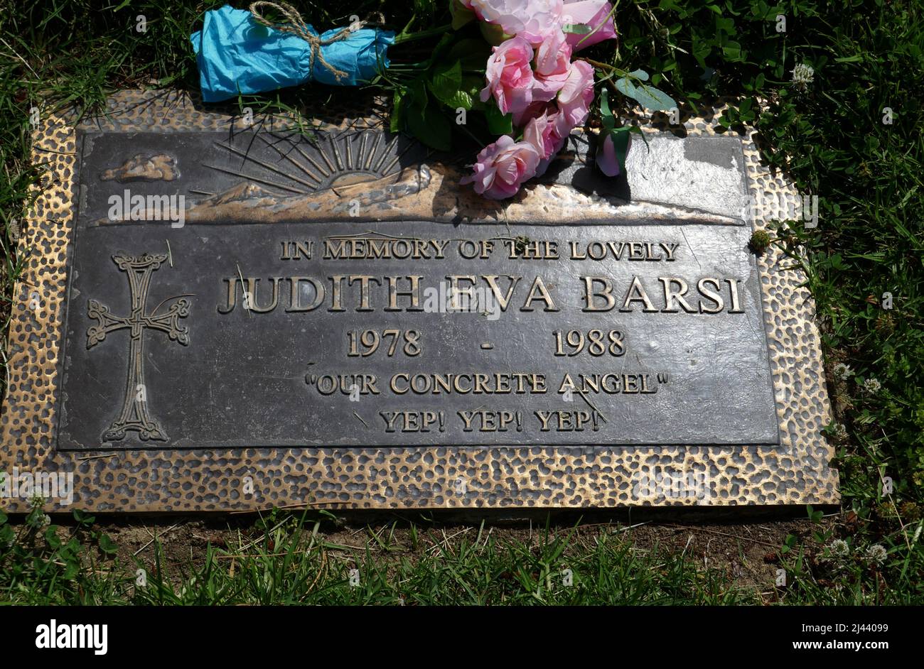Los Angeles, California, USA 10.. April 2022 das Grab der Schauspielerin Judith Barsi am 10. April 2022 im Forest Lawn Memorial Park Hollywood Hills in Los Angeles, Kalifornien, USA. Foto von Barry King/Alamy Stockfoto Stockfoto
