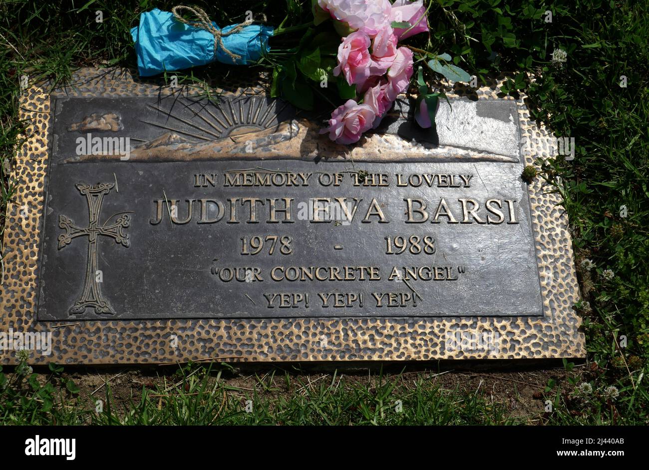 Los Angeles, California, USA 10.. April 2022 das Grab der Schauspielerin Judith Barsi am 10. April 2022 im Forest Lawn Memorial Park Hollywood Hills in Los Angeles, Kalifornien, USA. Foto von Barry King/Alamy Stockfoto Stockfoto