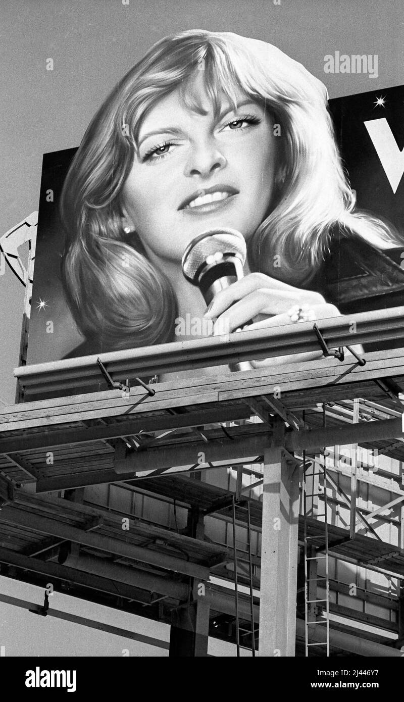 Eine Plakatwand auf dem Sunset Strip für einen Möchtegern-Star Valerie Jeanne, um 1977 Stockfoto