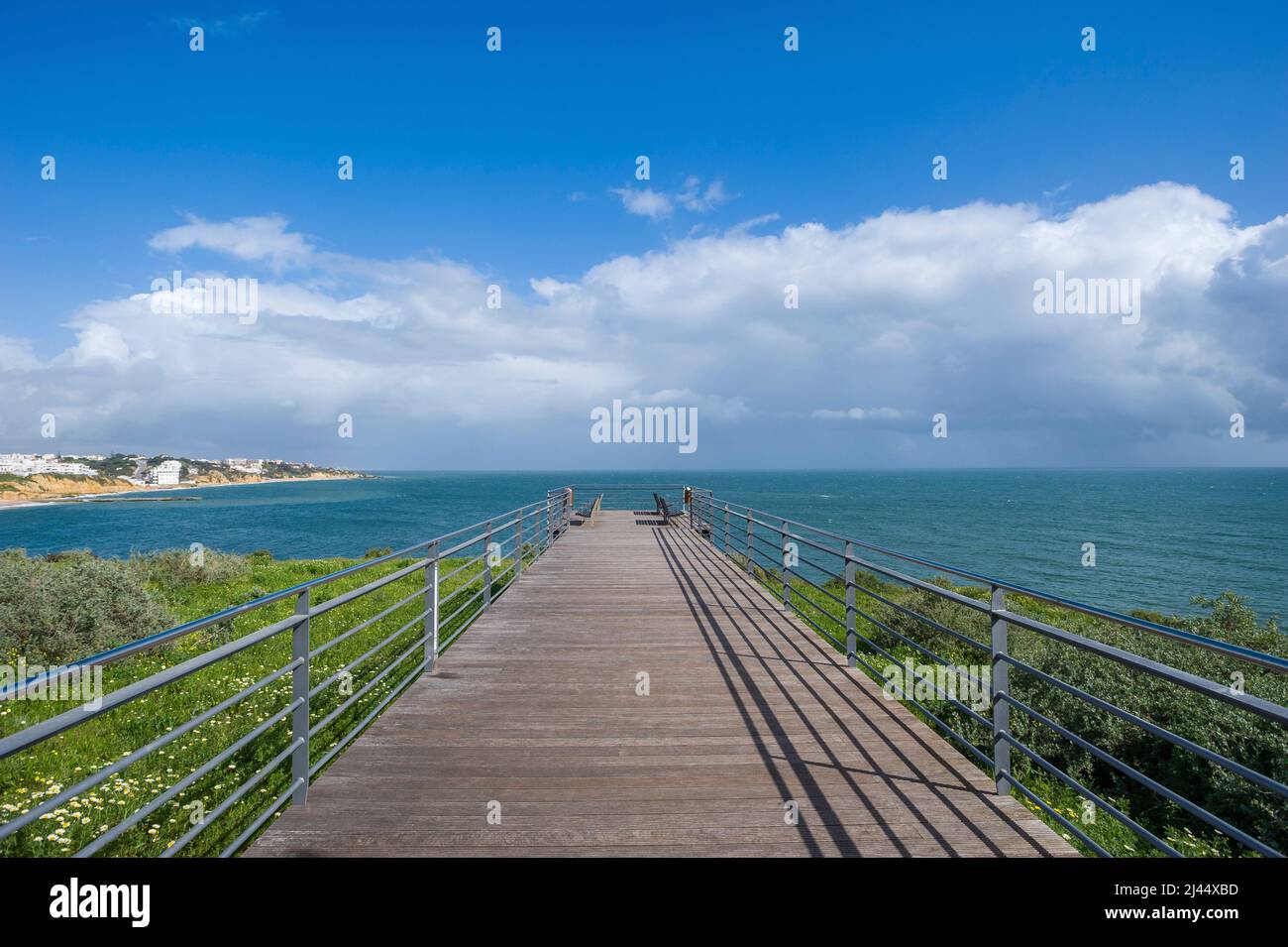 Aussichtsplattform mit Landschaftspanorama, Albufeira, Algarve, Portugal, Europa Stockfoto