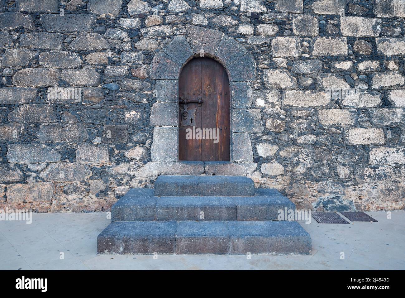 historische Einganstür, Pforte, Kastell, Castillo de San Gabriel, Arrecife, Lanzarote, Kanaren, Lanzarote, Kanarische Inseln, Spanien, Lanzarote, Kana Stockfoto