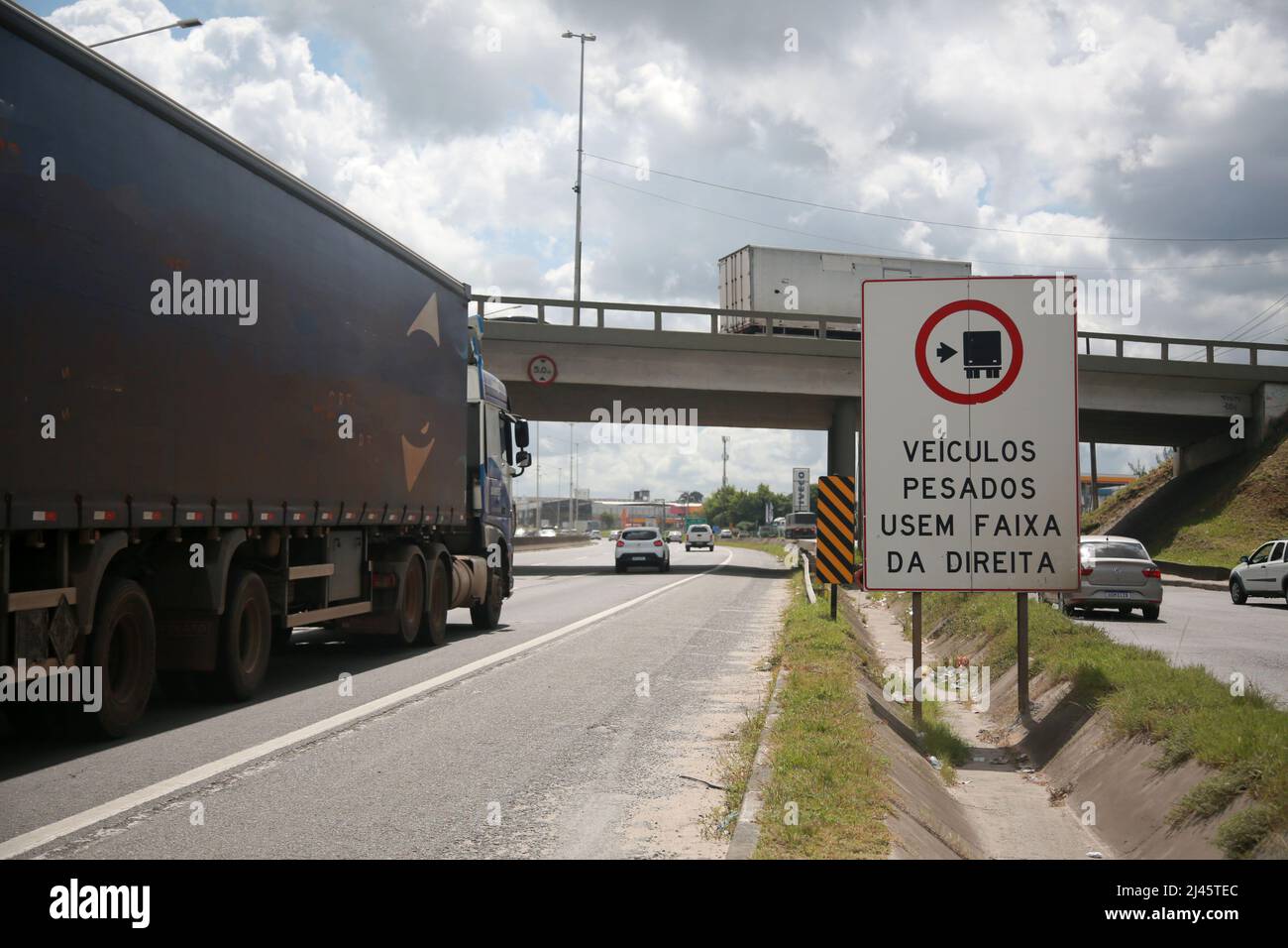 Salvador Bahia Brasilien 11 April 2022 Verkehrszeichen Zeigt An Dass Schwere Fahrzeuge 