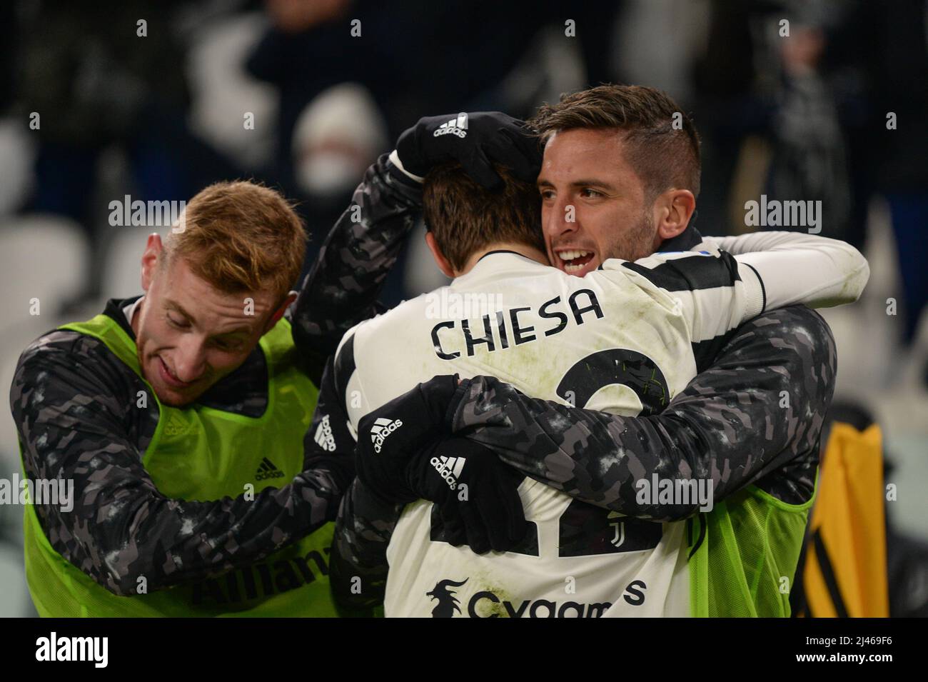 Federico Chiesa, Dejan Kulusevski , Rodrigo Bentancur von Juventus FC feiert ein Tor während des Serie-A-Fußballmatches zwischen Juventus FC und SSC Stockfoto