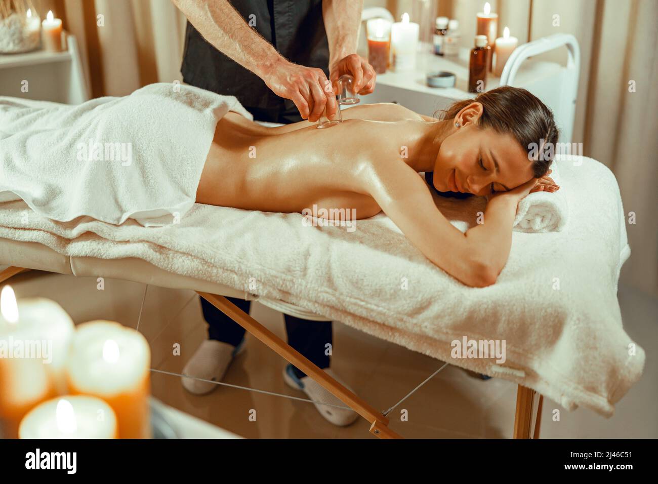 Chinesische massage -Fotos und -Bildmaterial in hoher Auflösung – Alamy