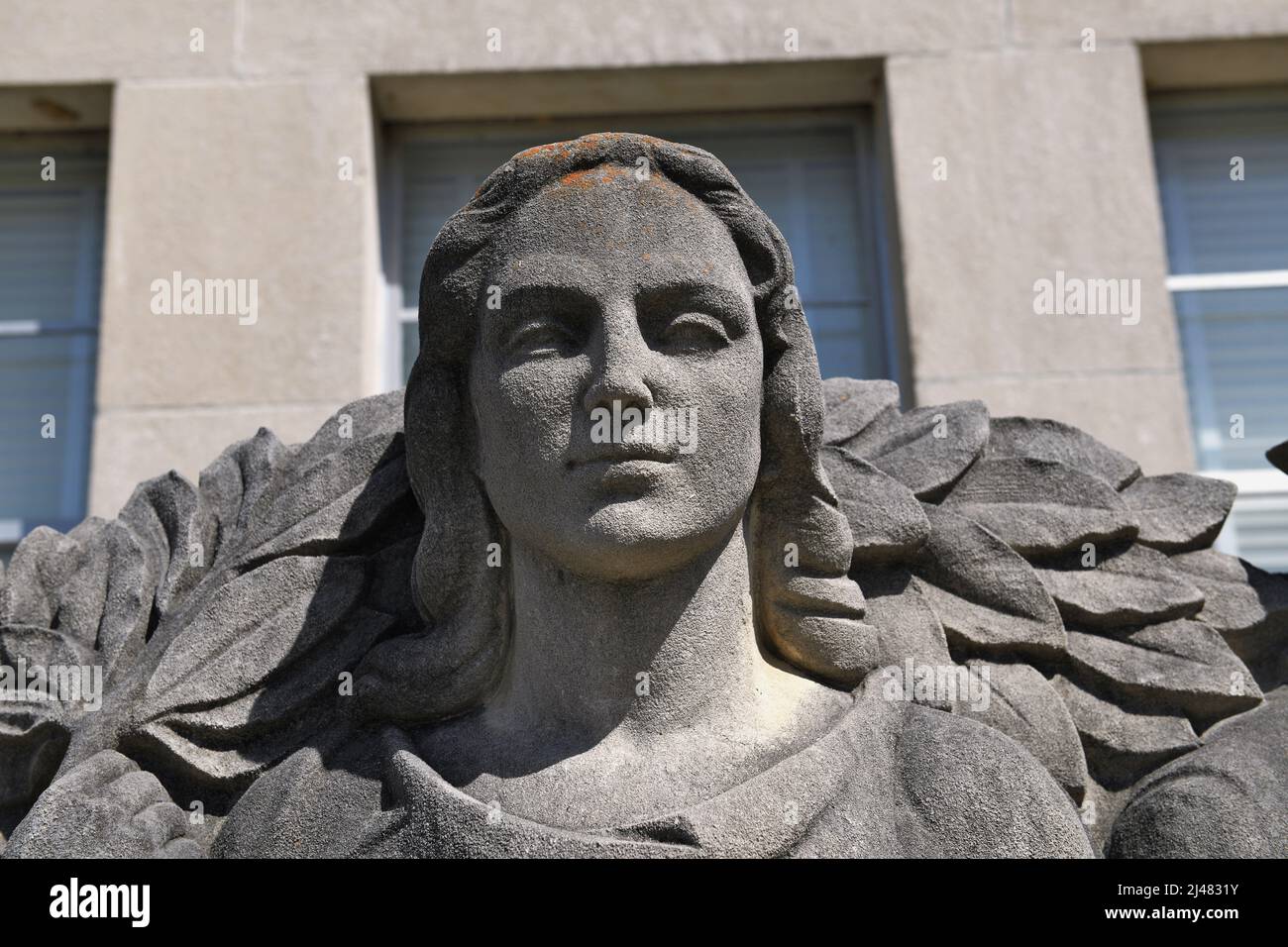 Weibliche Statue zu Ehren des Militärpersonals, das für Mississippi gekämpft hat. Die Statue steht vor dem Mississippi war Memorial in Jackson. Stockfoto