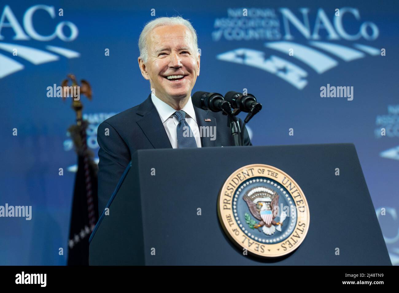 WASHINGTON DC, USA - 15. Februar 2022 - US-Präsident Joe Biden spricht am Dienstag, den 15. Februar, bei der NACO Legislative Con 2022 von Paco aus Stockfoto
