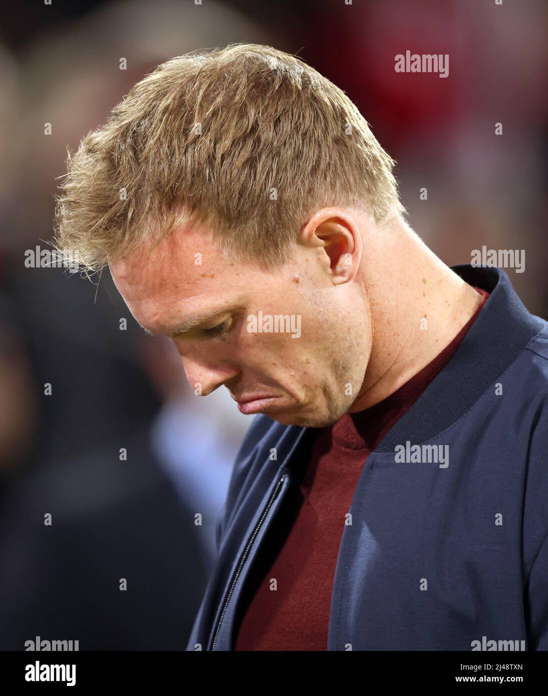 Trainer Julian Nagelsmann von Bayern München MÜNCHEN, DEUTSCHLAND - 12. APRIL: UEFA Champions League Viertelfinale auf der zweiten Etappe zwischen Bayern München und Villarreal CF am 12. April 2022 in München. UEFA Champions League Viertelfinale Rueckspiel © diebilderwelt / Alamy Stock Stockfoto