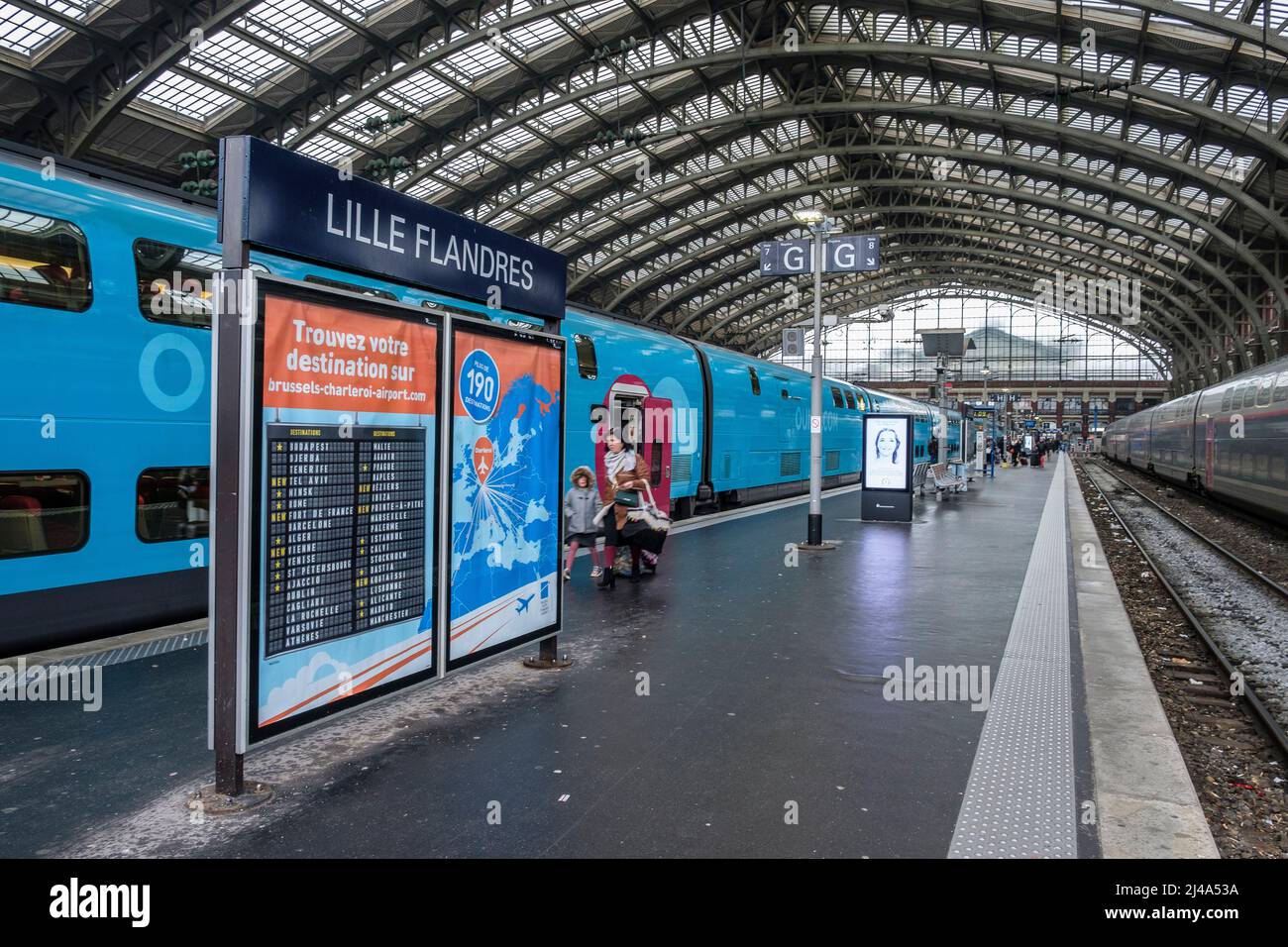 Gare Lilles Flandres a Lilles et Trains Ouigo | Bahnhof Lilles Flandres in den Zügen Lilles und Ouigo Stockfoto