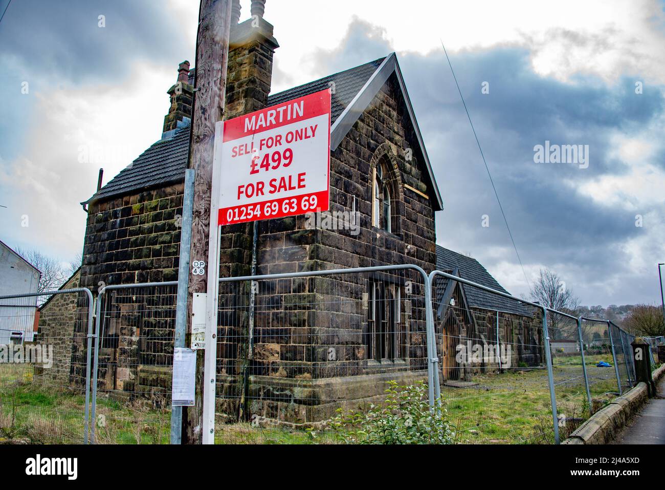 Eine alte Kirche zum Verkauf, Blackburn, England, Großbritannien. Stockfoto
