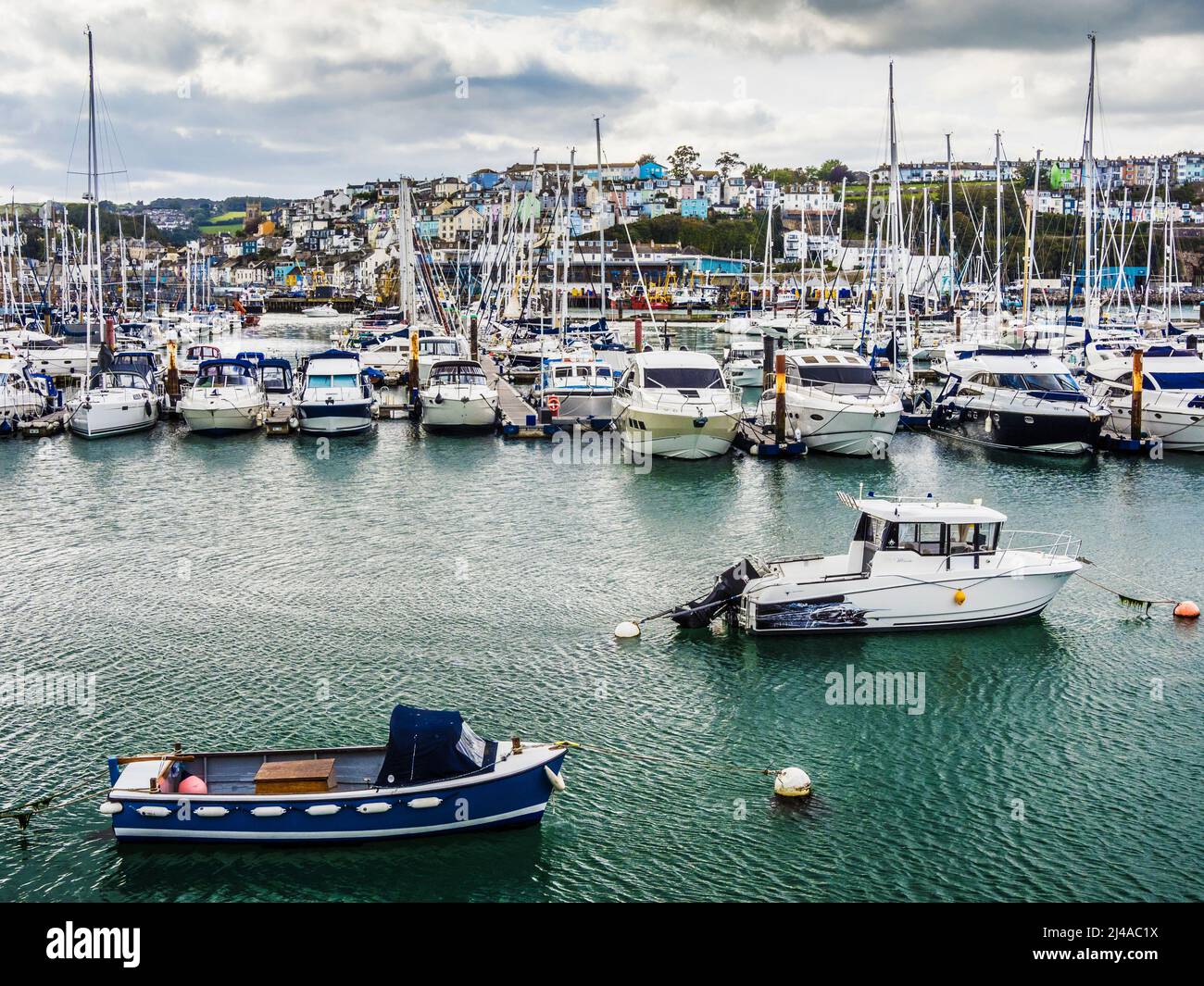 Brixham Hafen und Stadt im Süden von Devon. Stockfoto