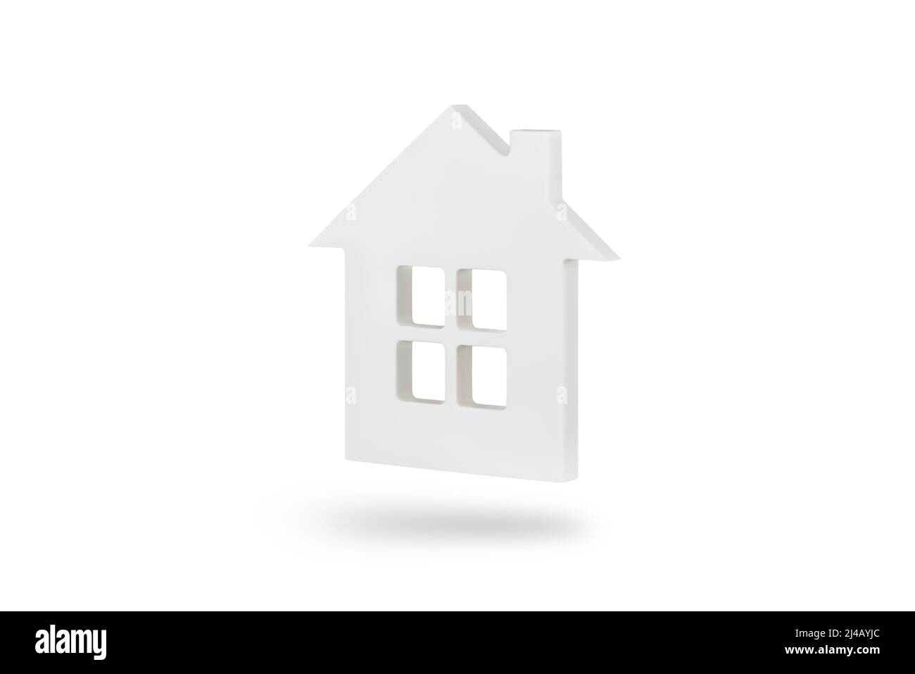 Hausmodell isoliert auf weißem Hintergrund. Ein weißes, isoliertes Haus mit einem Fenster wirft einen Schatten auf einen weißen Hintergrund. Um in ein Projekt oder einzufügen Stockfoto