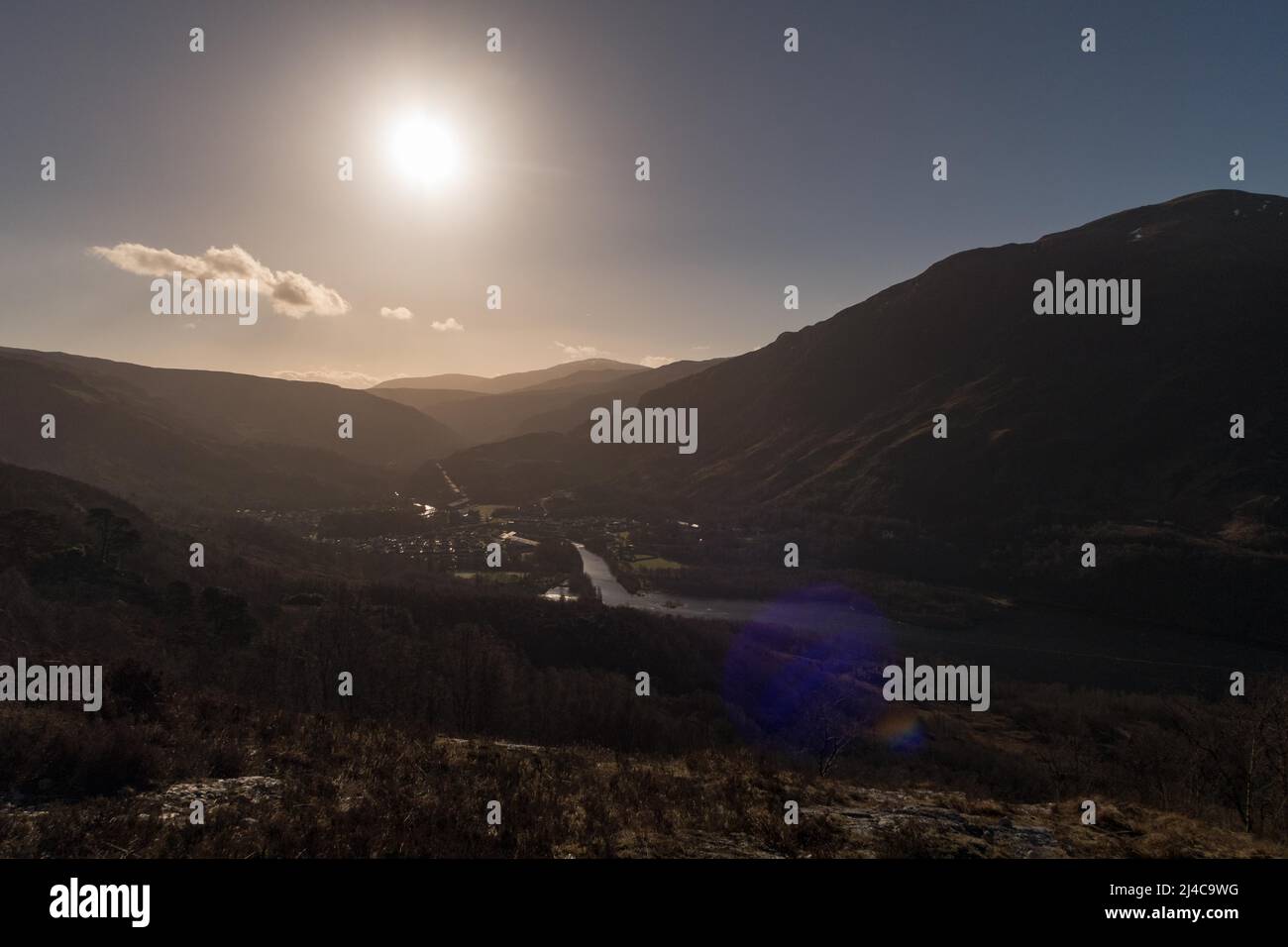 Ein Blick auf Kinlochleven, ein Dorf in den schottischen Highlands entlang des West Highland Way. Stockfoto