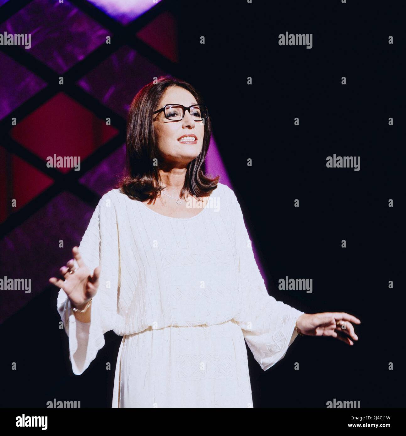 Nana Mouskouri, weltweit erfolgreiche griechische Sängerin, im Bild ...
