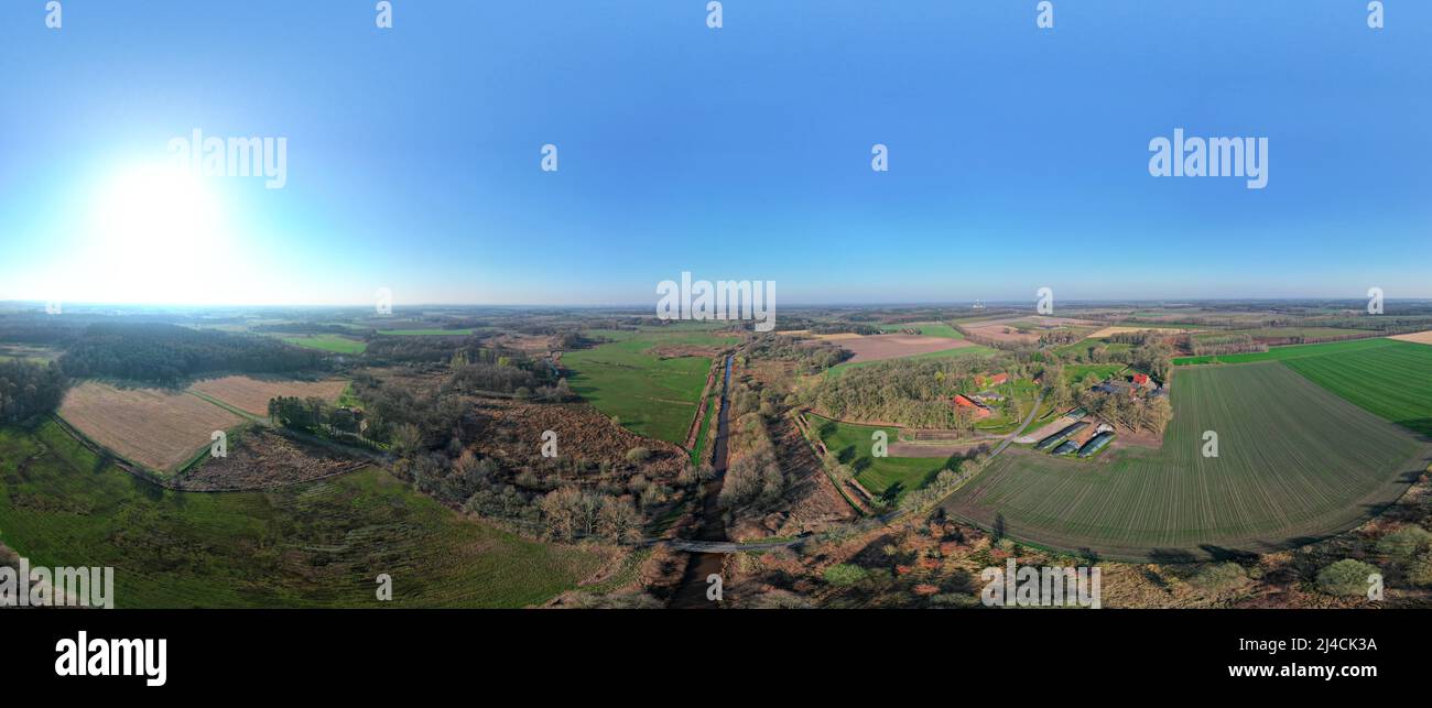 Mittelradde Panorama Luftaufnahme, Fluss fließt durch Kulturlandschaft, Drohnenaufnahme, Niedersachsen, Deutschland Stockfoto