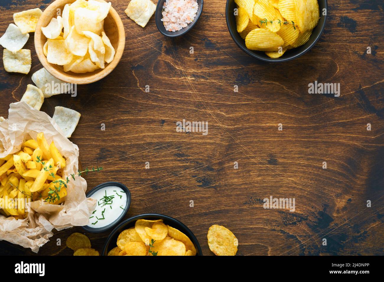 Ungesunde Lebensmittel oder Snacks. Alle klassischen Kartoffelsnacks ... Ungesunde Lebensmittel oder Snacks. Alle klassischen Kartoffelsnacks ...
