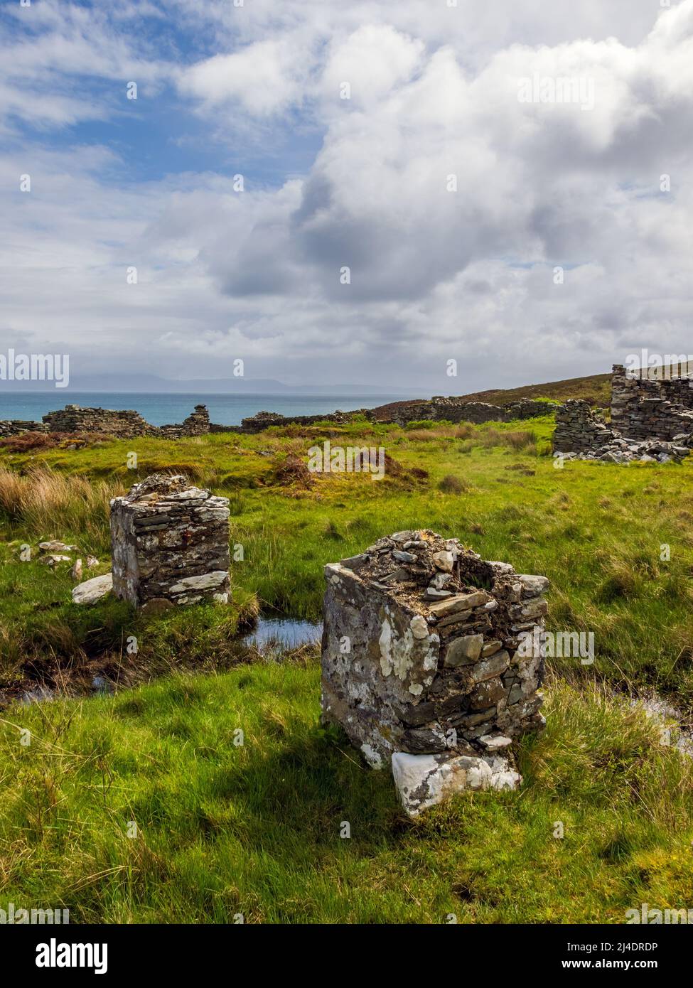 Die Ruinen von Riasg Buidhe und verlassene Fischerdorf auf der Insel Inner Hebriden von Colonsay Stockfoto