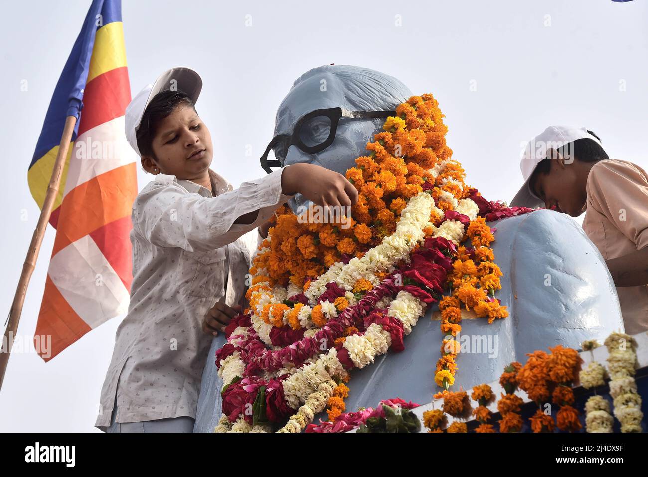 Bikaner, Rajasthan, Indien. 14. April 2022. Zahlen floralen Tribut Anlass seines 131. Geburtstag Bhimrao Ambedkar bei Bhimrao Ambedkar Kreis Bikaner. (Bild: © Dinesh Gupta/Pacific Press via ZUMA Press Wire) Stockfoto